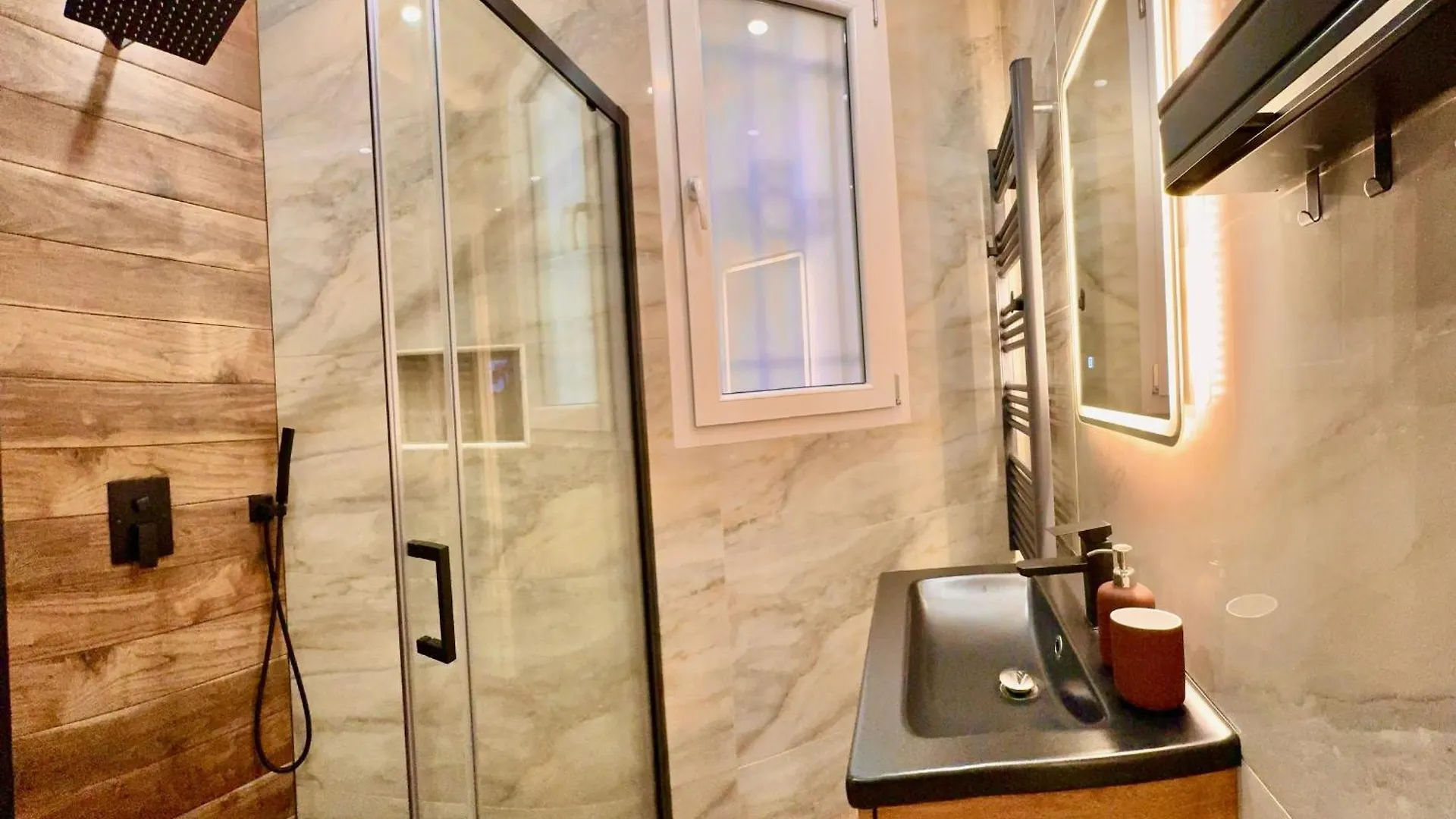 Appartamento Central Riviera Charm Nizza
